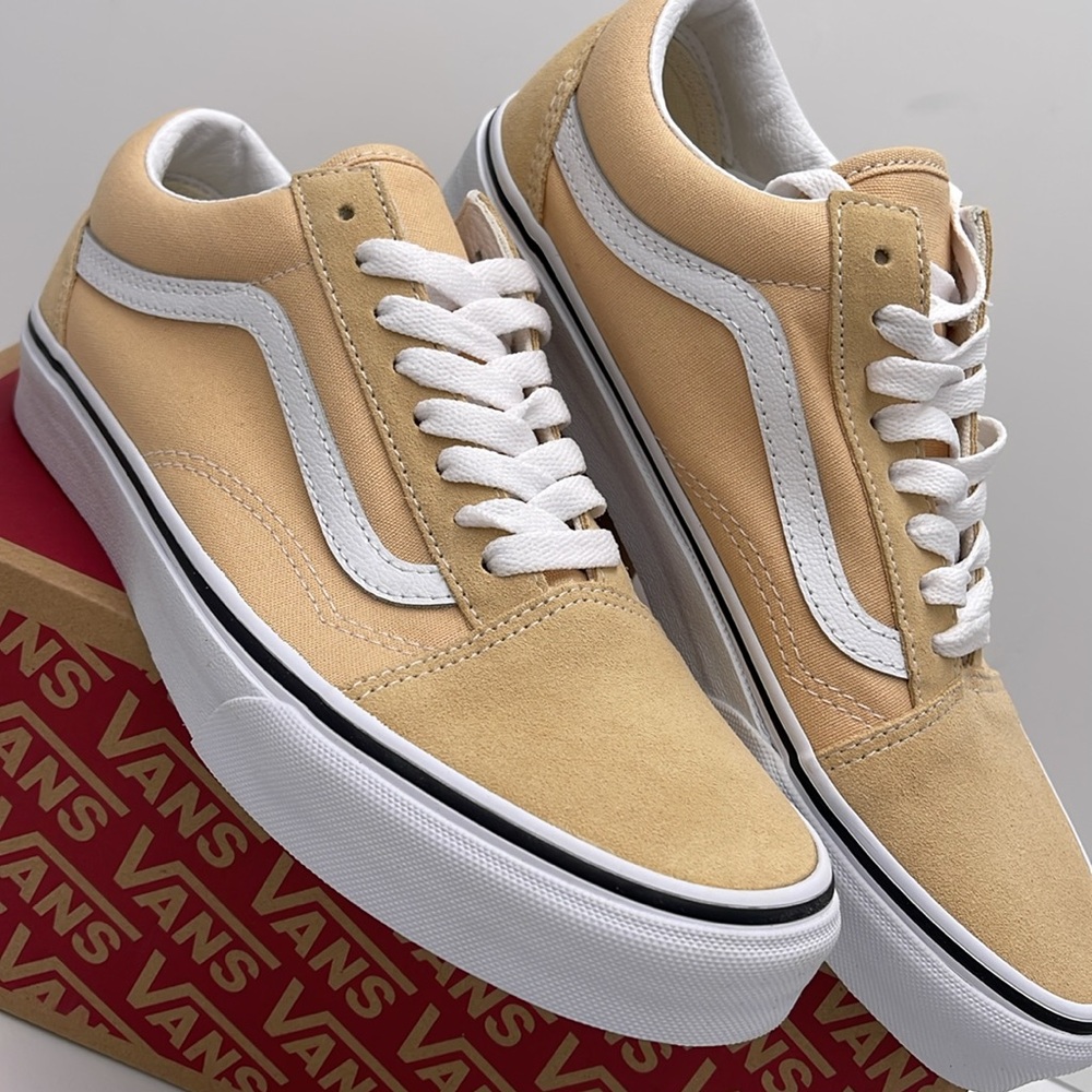 Vans WMNS Beige White Sneakers Old Skool
Color Theory Honey Peach
VN0007NTBLP - Picture 6 of 16